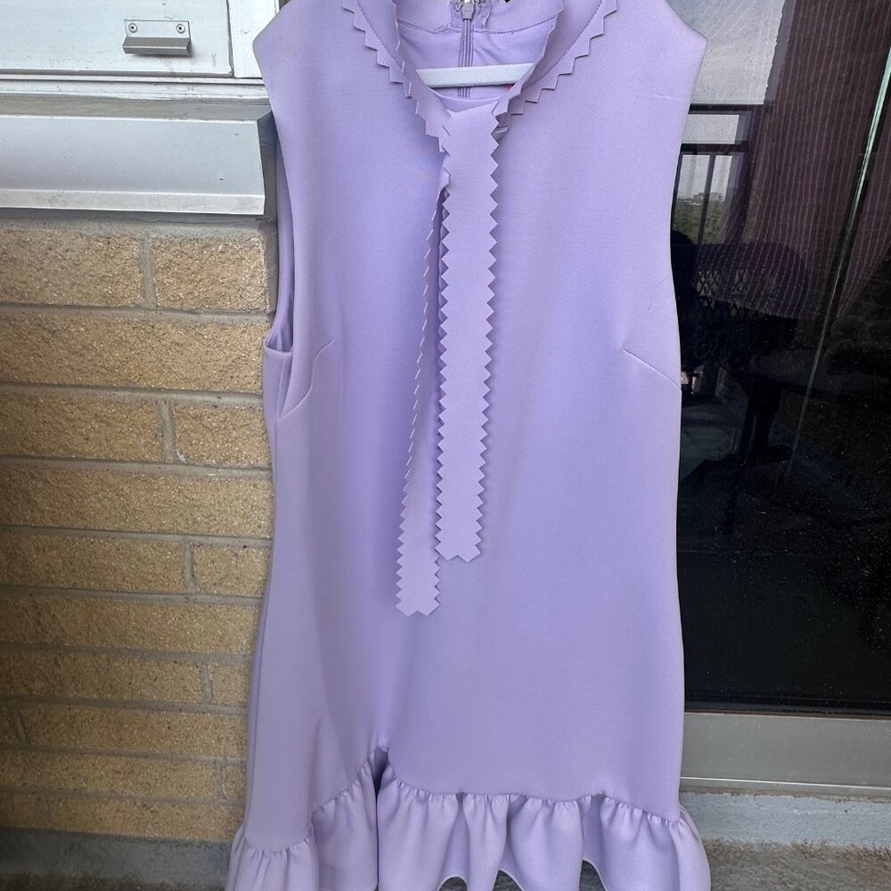 Betsy Johnson lilac above the knee sleeveless dress with ruffle hem. $30